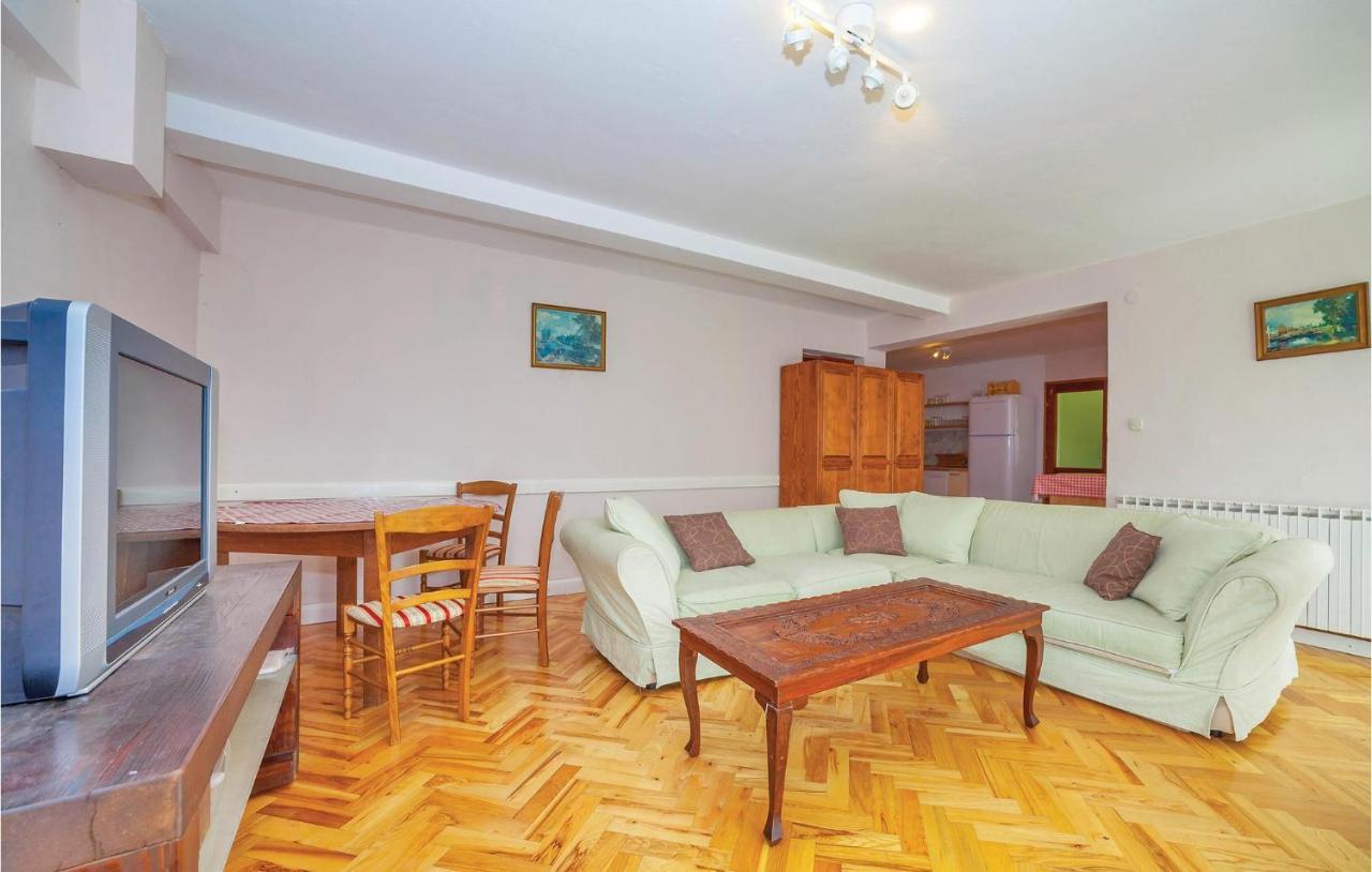 7 Bedroom Pet Friendly Home In Crni Kal Crni Kal  Bagian luar foto
