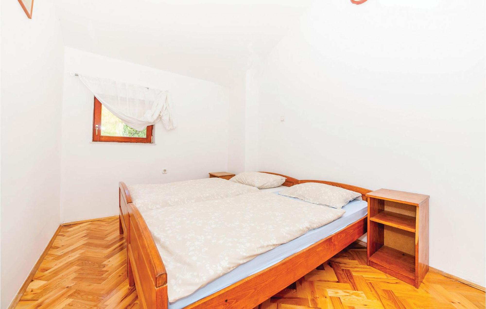 7 Bedroom Pet Friendly Home In Crni Kal Crni Kal  Bagian luar foto