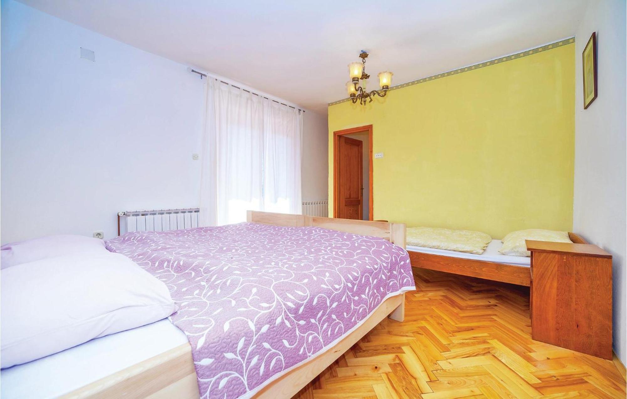 7 Bedroom Pet Friendly Home In Crni Kal Crni Kal  Bagian luar foto