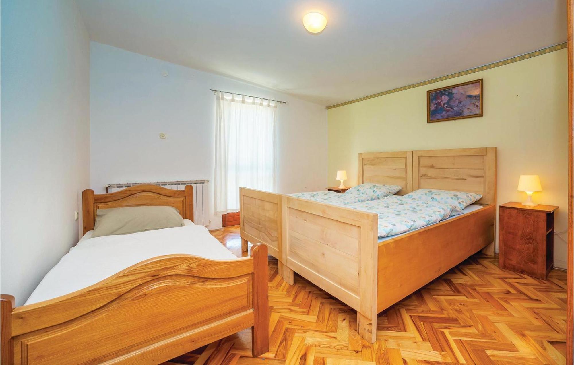 7 Bedroom Pet Friendly Home In Crni Kal Crni Kal  Bagian luar foto