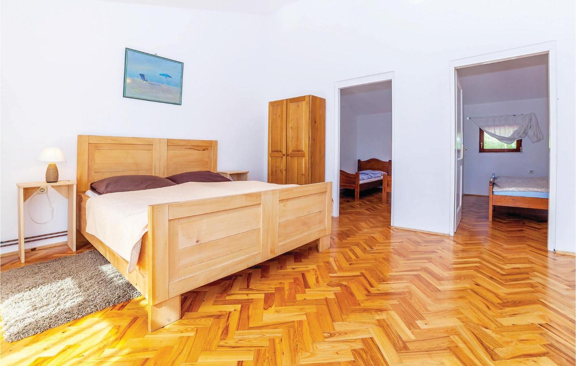 7 Bedroom Pet Friendly Home In Crni Kal Crni Kal  Bagian luar foto