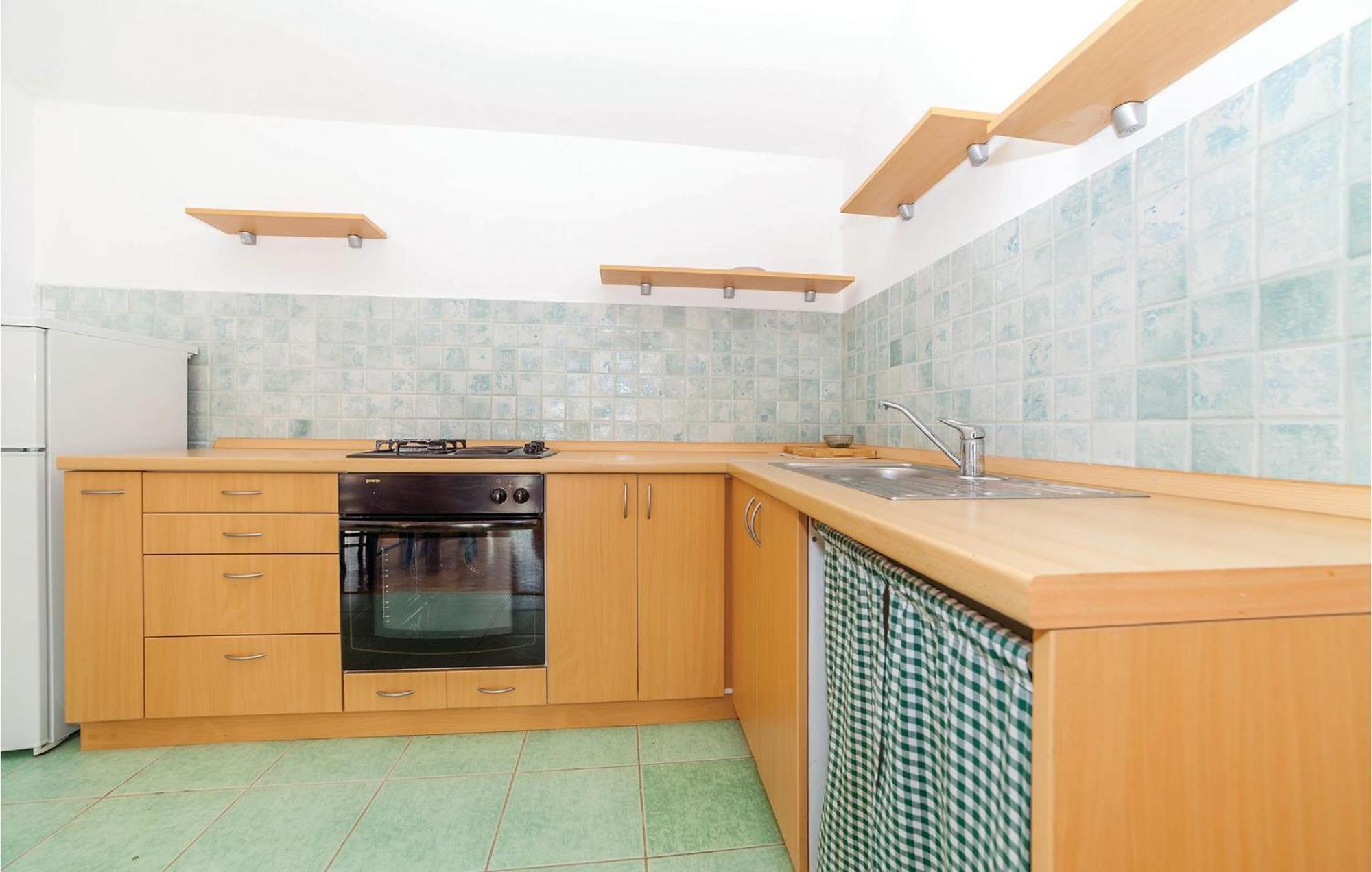 7 Bedroom Pet Friendly Home In Crni Kal Crni Kal  Bagian luar foto