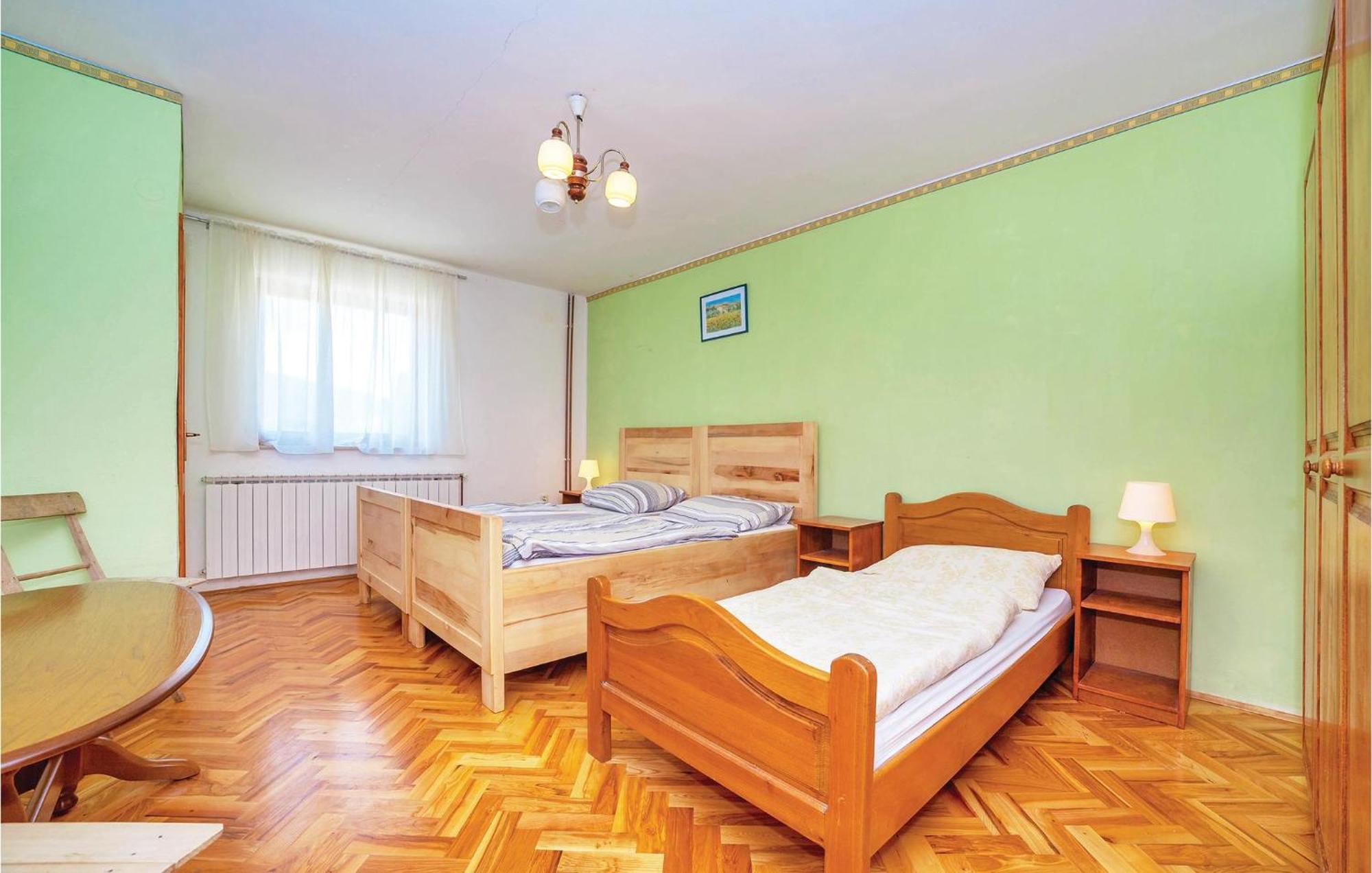 7 Bedroom Pet Friendly Home In Crni Kal Crni Kal  Bagian luar foto