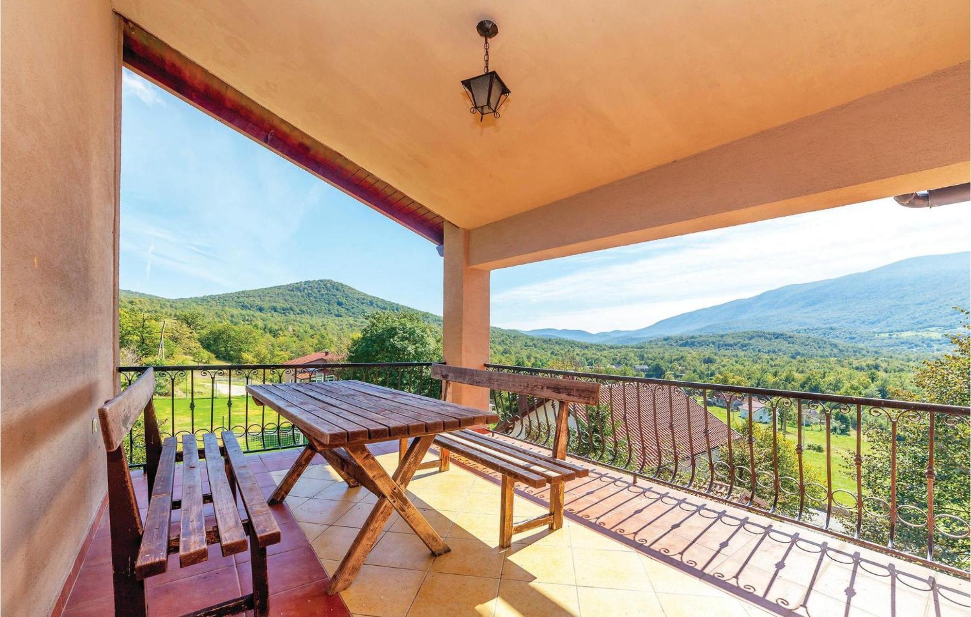 7 Bedroom Pet Friendly Home In Crni Kal Crni Kal  Bagian luar foto