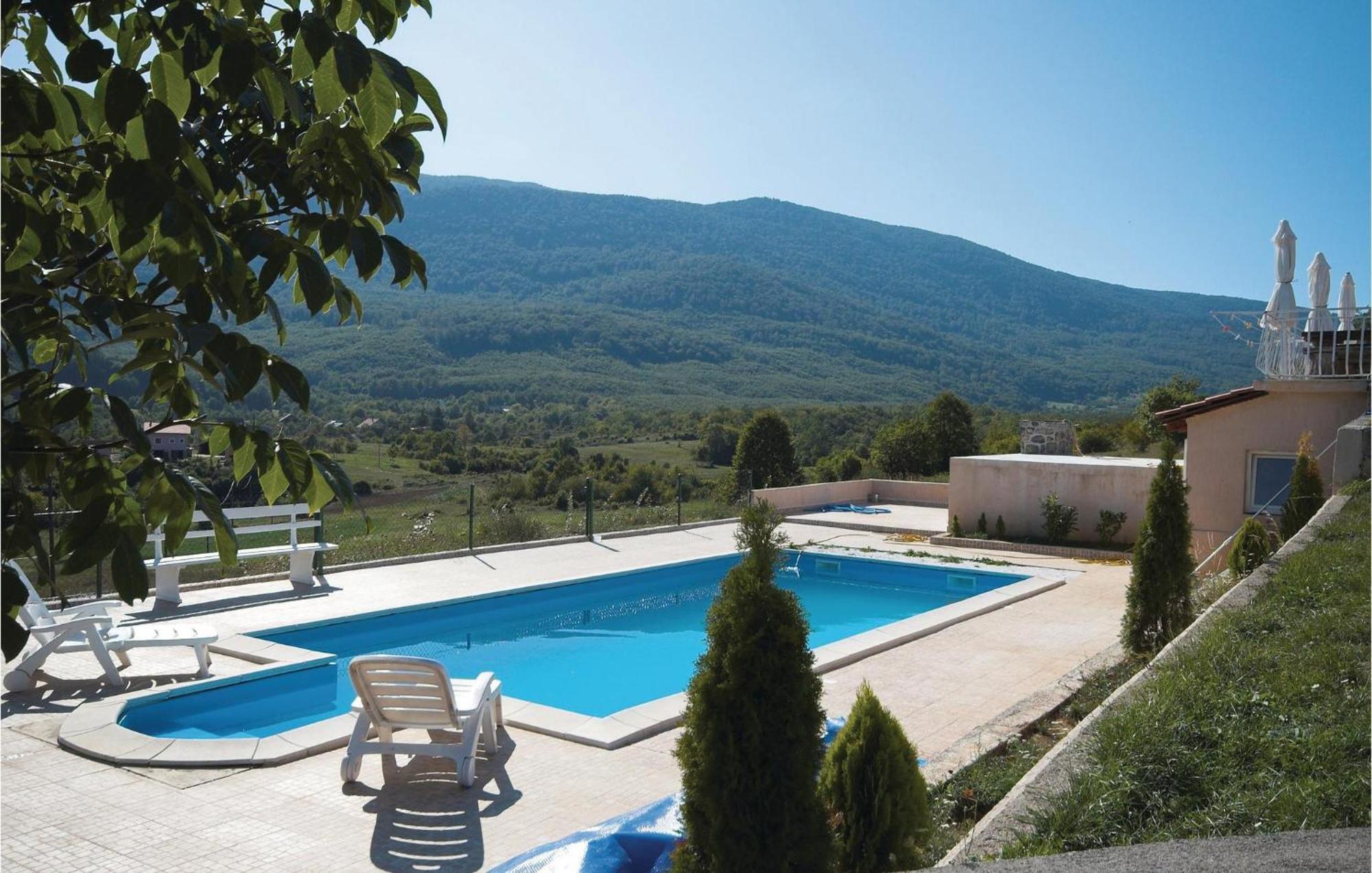 7 Bedroom Pet Friendly Home In Crni Kal Crni Kal  Bagian luar foto