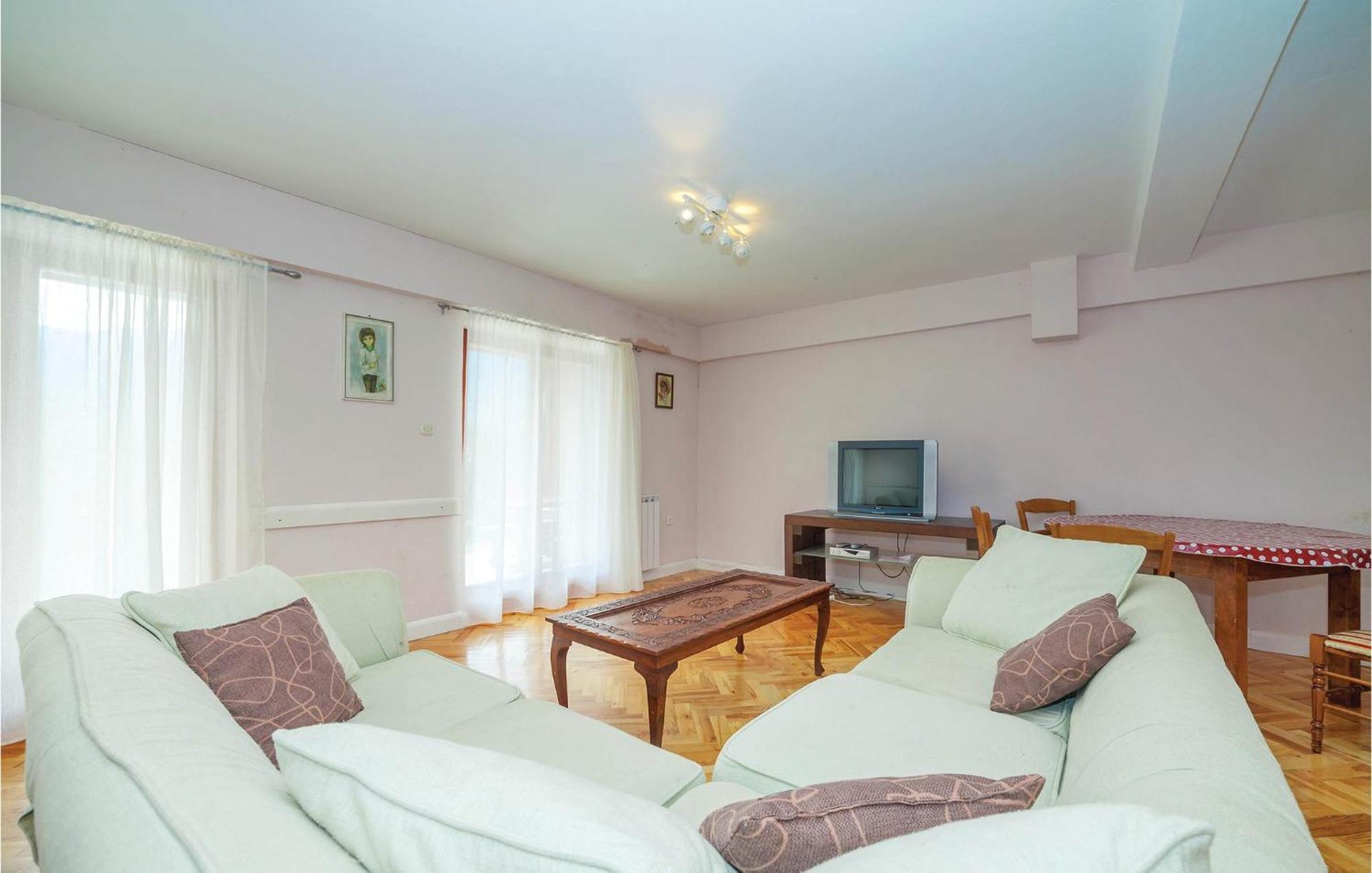 7 Bedroom Pet Friendly Home In Crni Kal Crni Kal  Bagian luar foto