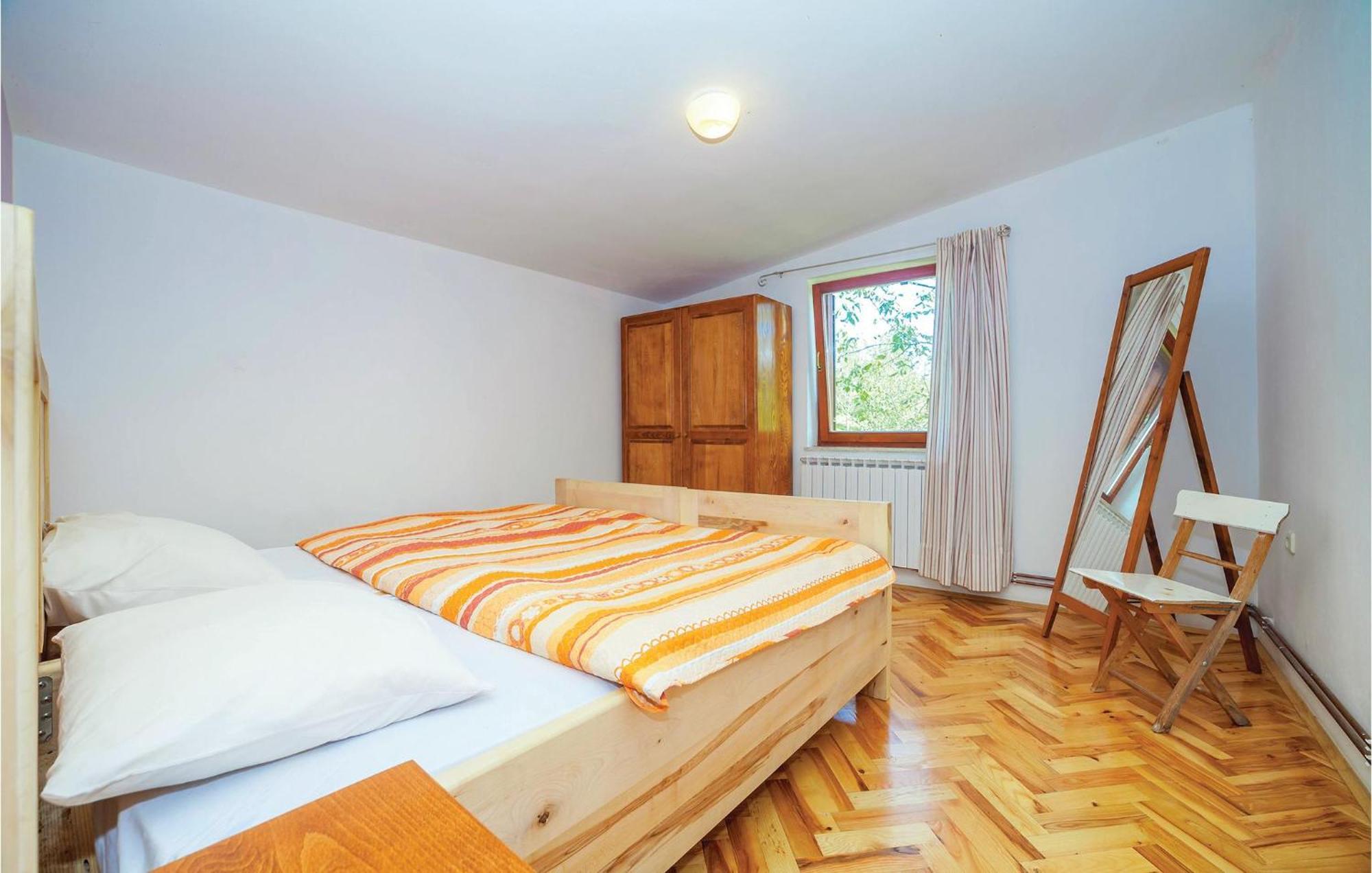 7 Bedroom Pet Friendly Home In Crni Kal Crni Kal  Bagian luar foto