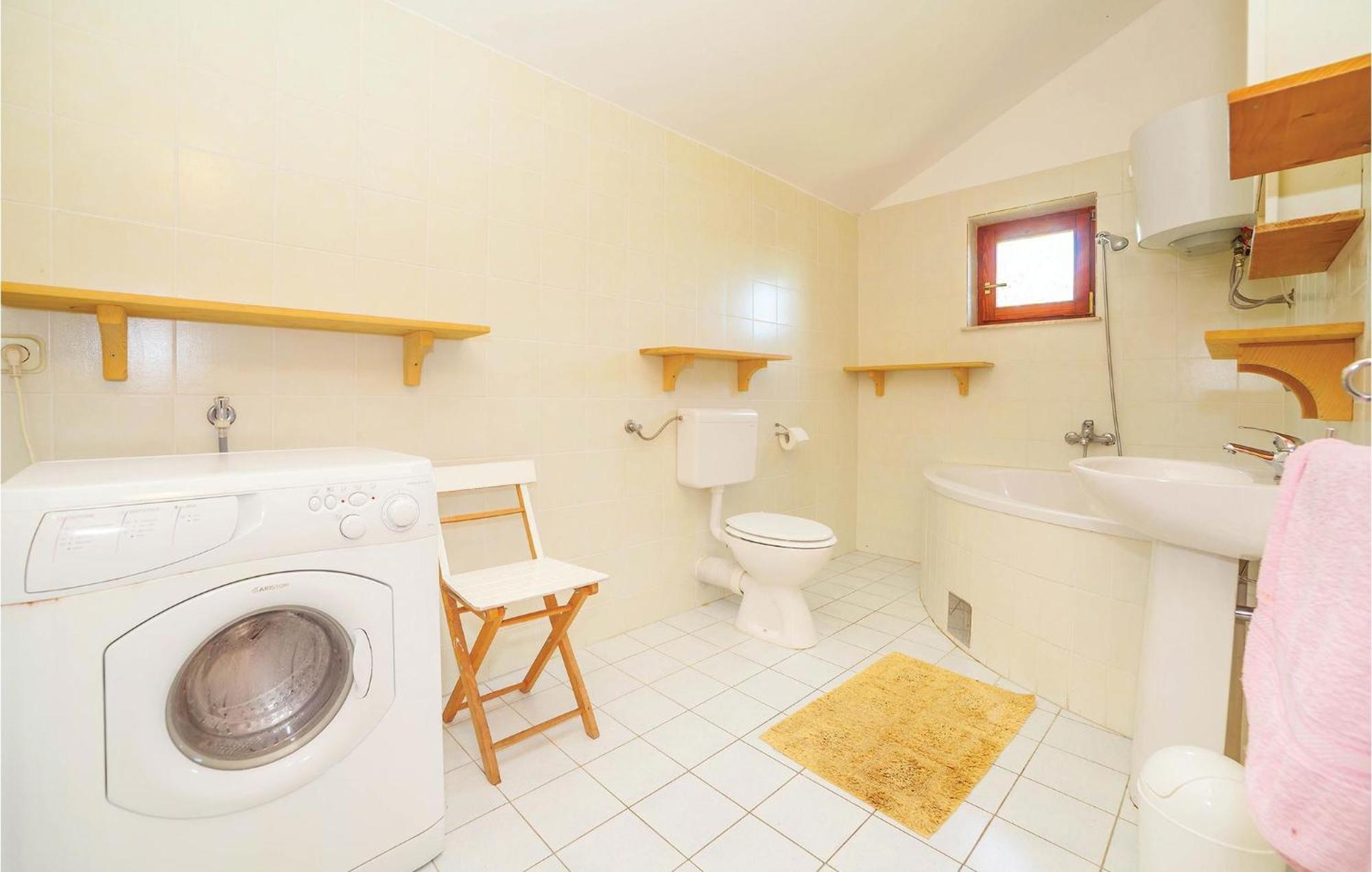 7 Bedroom Pet Friendly Home In Crni Kal Crni Kal  Bagian luar foto