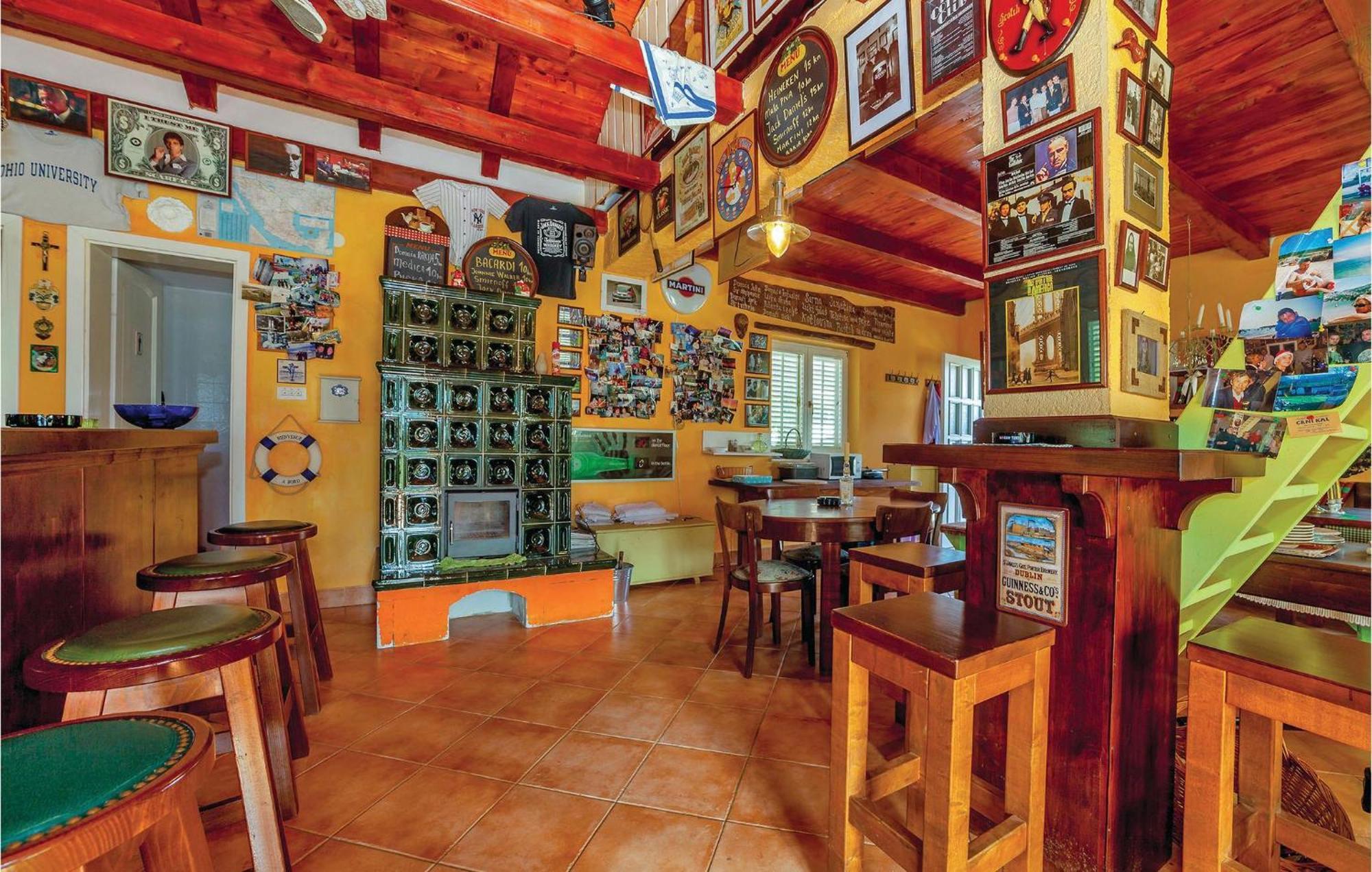 7 Bedroom Pet Friendly Home In Crni Kal Crni Kal  Bagian luar foto