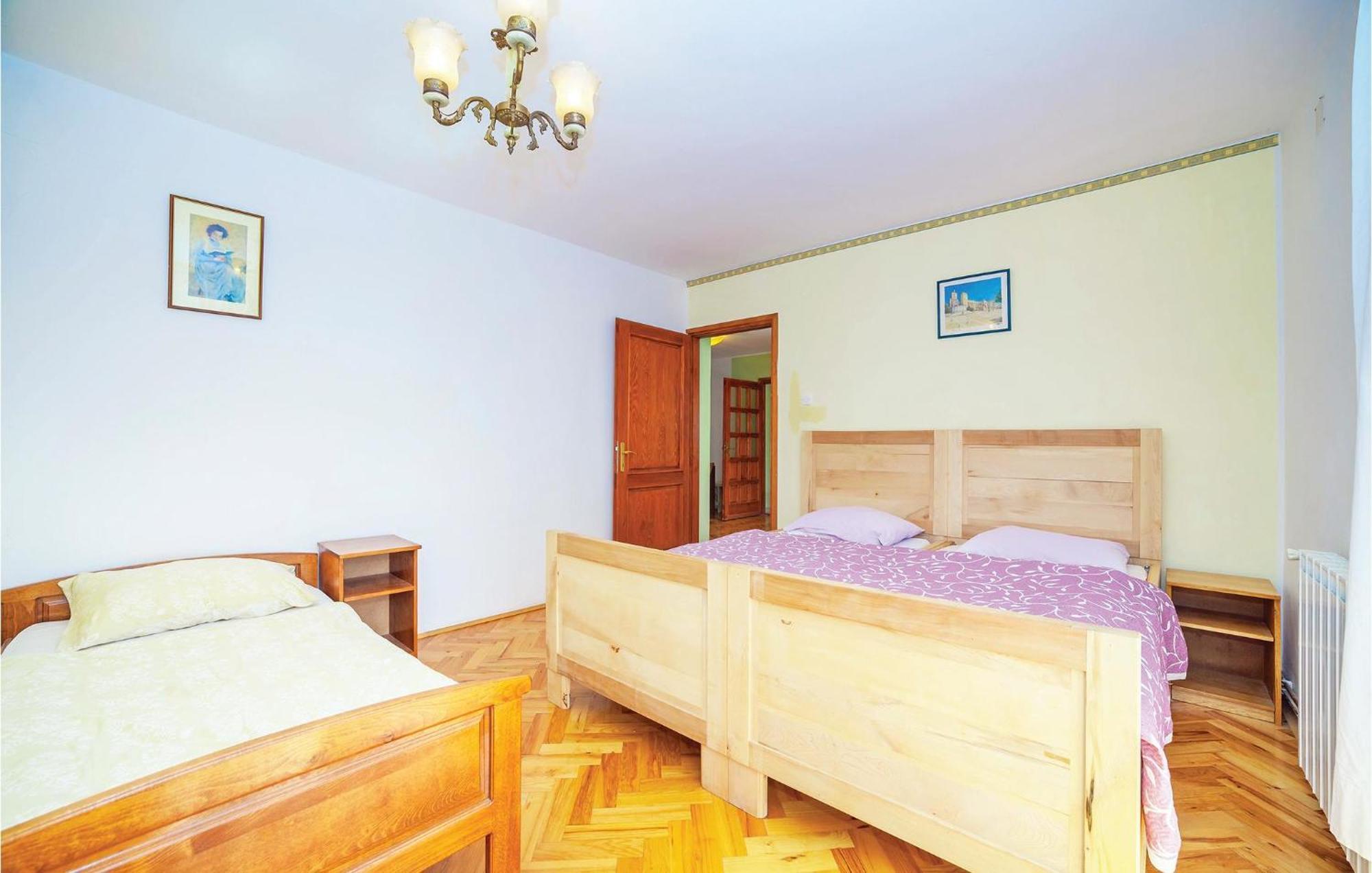 7 Bedroom Pet Friendly Home In Crni Kal Crni Kal  Bagian luar foto