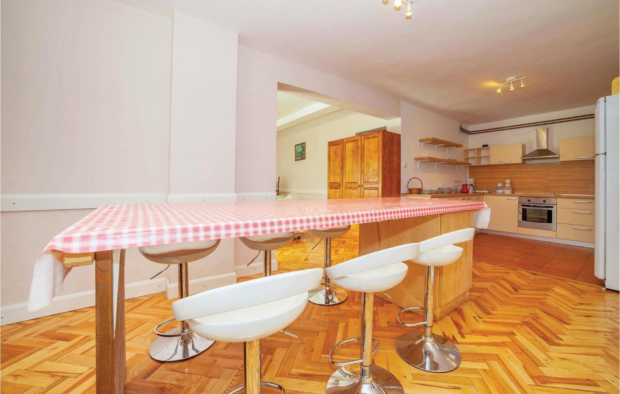 7 Bedroom Pet Friendly Home In Crni Kal Crni Kal  Bagian luar foto