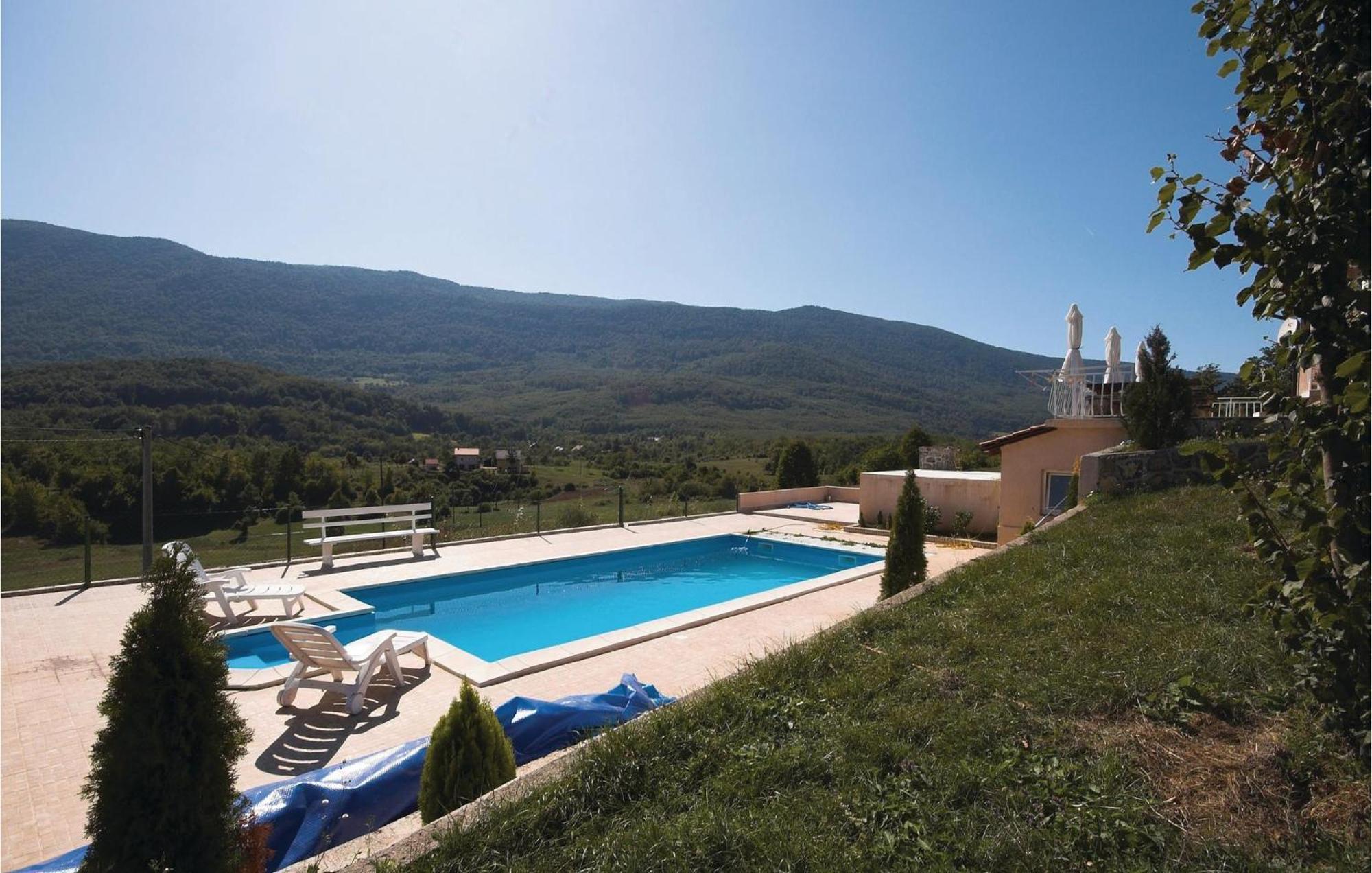 7 Bedroom Pet Friendly Home In Crni Kal Crni Kal  Bagian luar foto