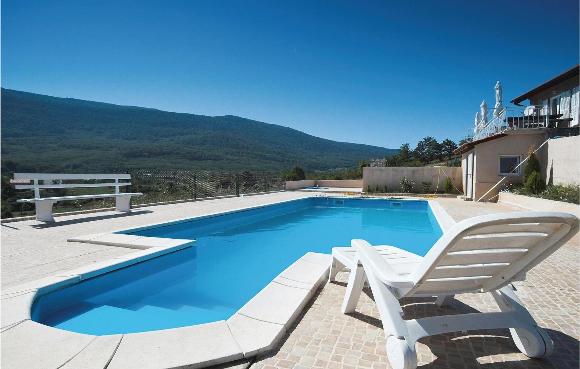 7 Bedroom Pet Friendly Home In Crni Kal Crni Kal  Bagian luar foto