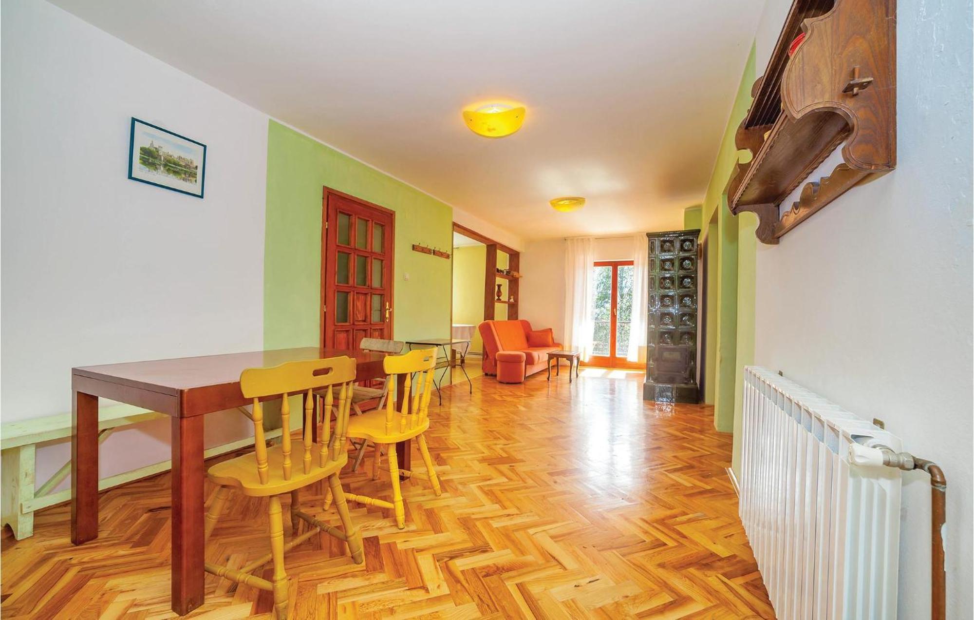 7 Bedroom Pet Friendly Home In Crni Kal Crni Kal  Bagian luar foto