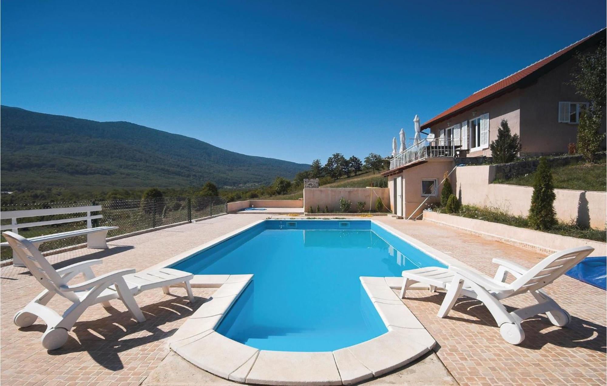 7 Bedroom Pet Friendly Home In Crni Kal Crni Kal  Bagian luar foto